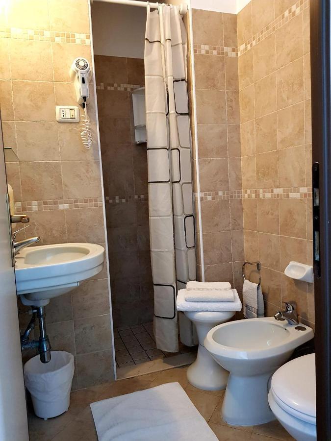 Hotel Biancospino Rimini Luaran gambar