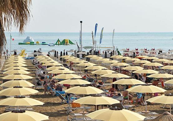 Hotel Biancospino Rimini Luaran gambar